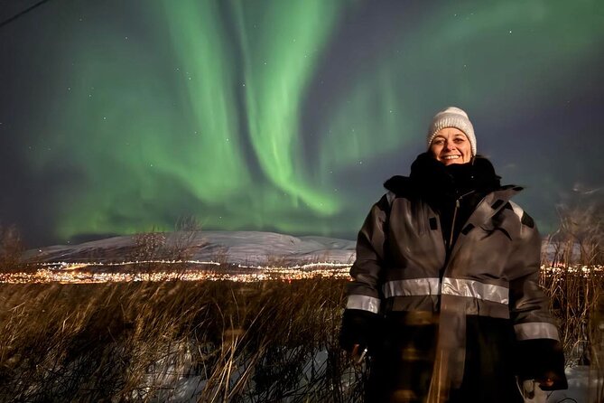 Northern Lights Tour with Hot Food and Drinks in Tromso - Bonfire, sausages, and hot drinks by the fjord