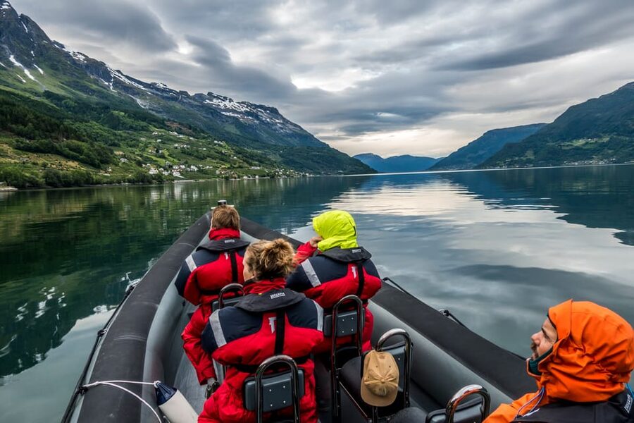 Odda: RIB Boat Tour on the Hardangerfjord - The guide makes the difference