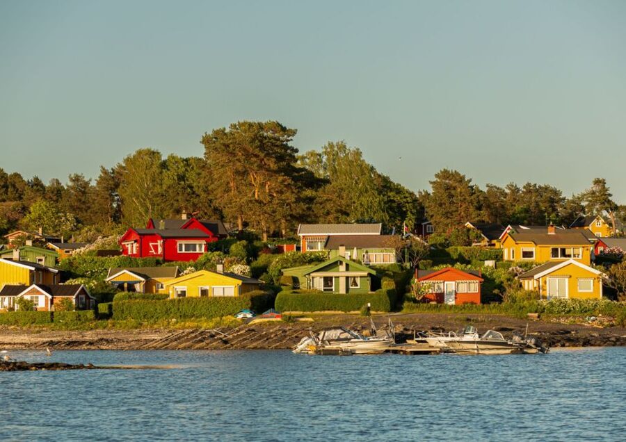 Oslo: 100% Electric Oslofjord Sightseeing Cruise - The islands and summer cabins are the real reward