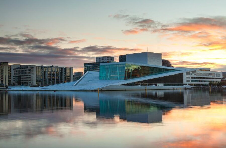 Oslo: Best of Oslo Walking Tour - Kvadraturen and Christiania Torv