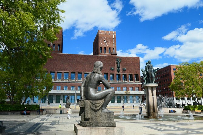 Oslo City Walks - In the Heart of Oslo - Twenty minutes at Akershus Castle and Fortress
