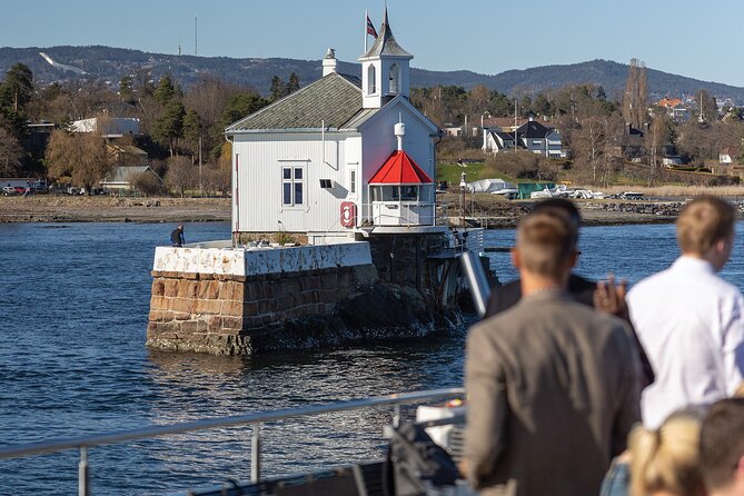 Oslo fjord 3-Course Dinner Cruise with Live Music - A Nordic meal with some uneven notes