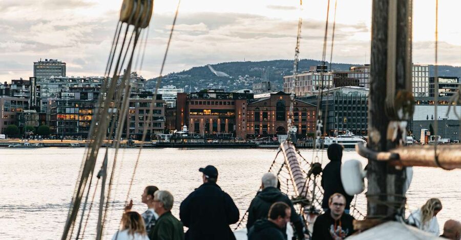 Oslo: Fjord Evening Cruise with Shrimp Buffet - The shrimp buffet is fresh, generous, and hands-on
