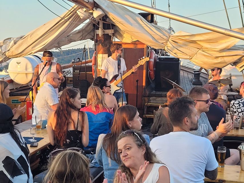 Oslo Fjord Evening Live Rock music cruise with Shrimp buffet - Three hours among Oslo’s islands
