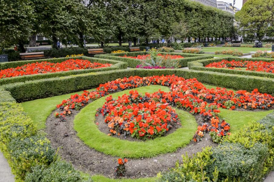 Oslo: Grand City Sightseeing Tour by Bus with Fjord Cruise - Lunch, walking, and the day’s rhythm