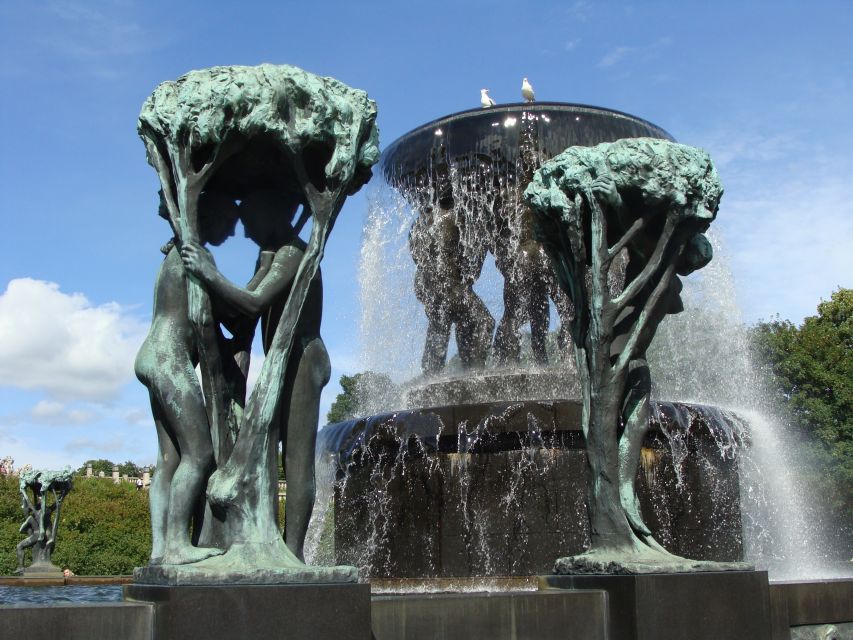 Oslo: Guided Oslo Highlights Tour by bus & Oslofjord cruise - Seeing Oslo from a comfortable coach