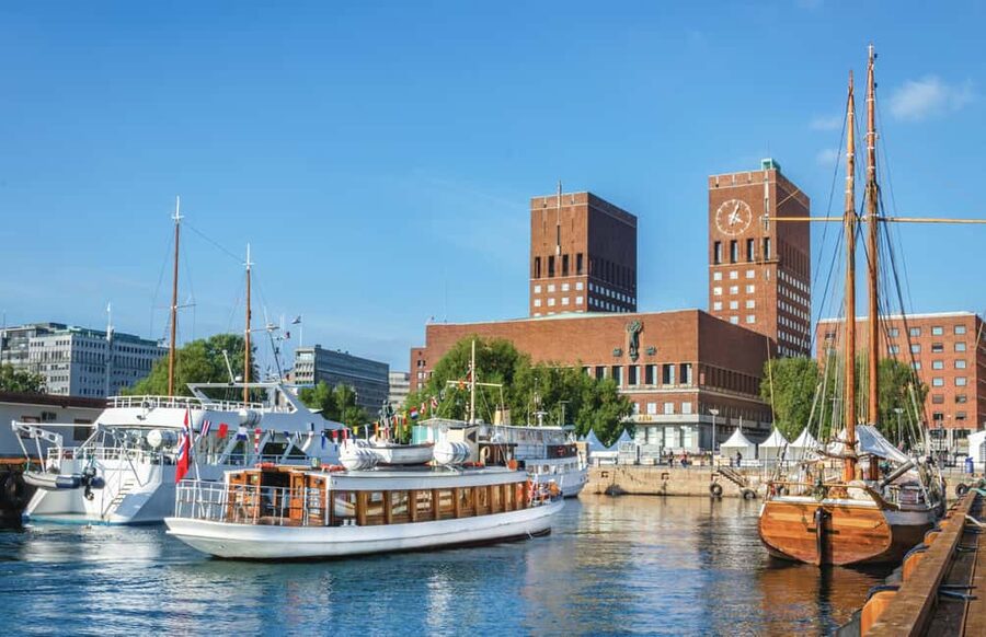 Oslo: Guided Walking Tour of Central Oslo - What the $15 price really buys you