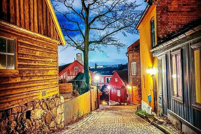 Oslo: Norwegian Food Tour & Hidden Gems City Walk - The tram ride back toward central Oslo