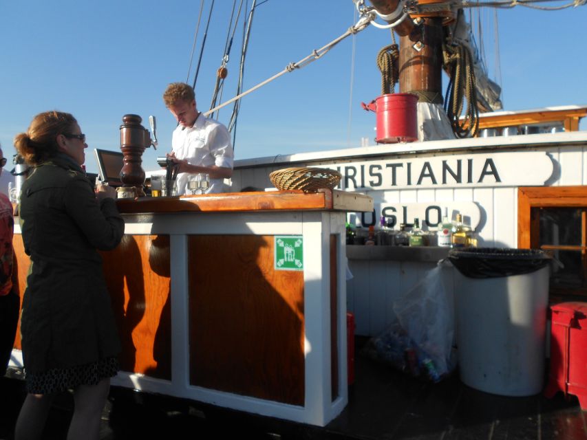 Oslo: Oslo Fjord Cruise with Live Jazz Music & Shrimp Buffet - Live jazz instead of recorded background music