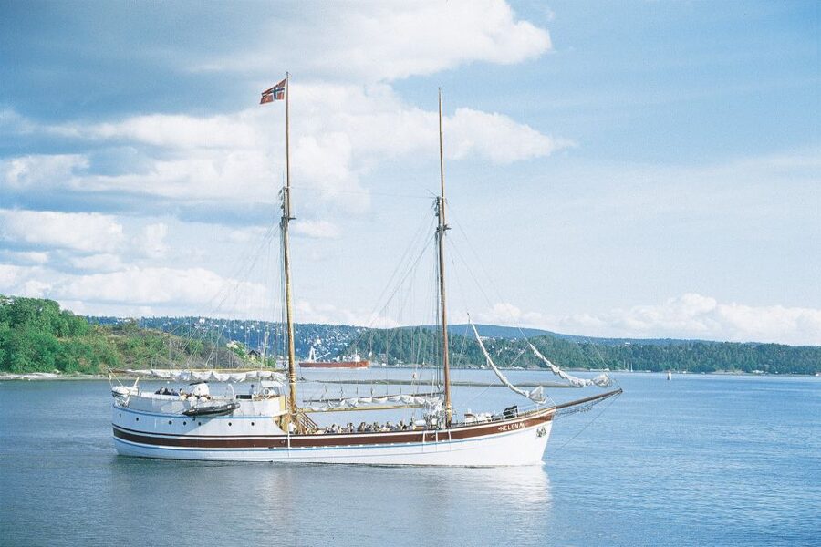 Oslo: Oslo Fjord Cruise with Live Jazz Music & Shrimp Buffet - Who will enjoy this Oslo evening most?