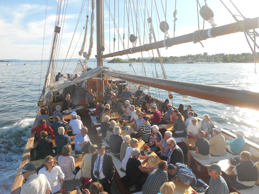 Oslo: Oslo Fjord Cruise with Live Jazz Music & Shrimp Buffet - What the traditional ship adds to the ride