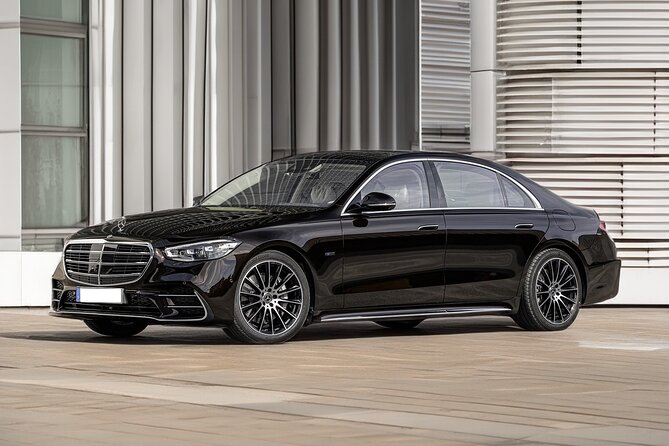 Oslo Private Transfer Between Gardermoen Airport and City - Hotel pickup for the trip back to the airport