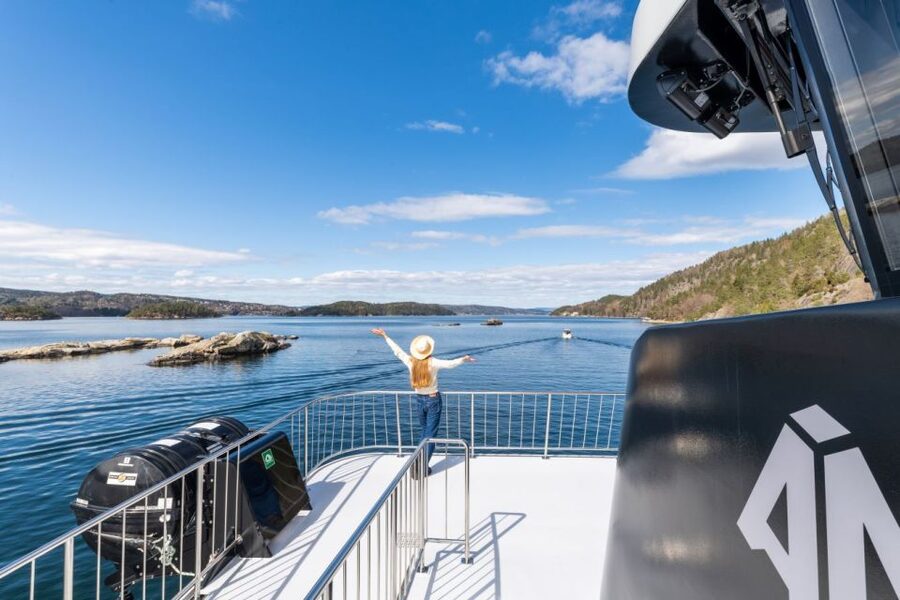 Oslo: Scenic Fjord Cruise with Audio Guide Commentary - A quiet start beside the Opera House