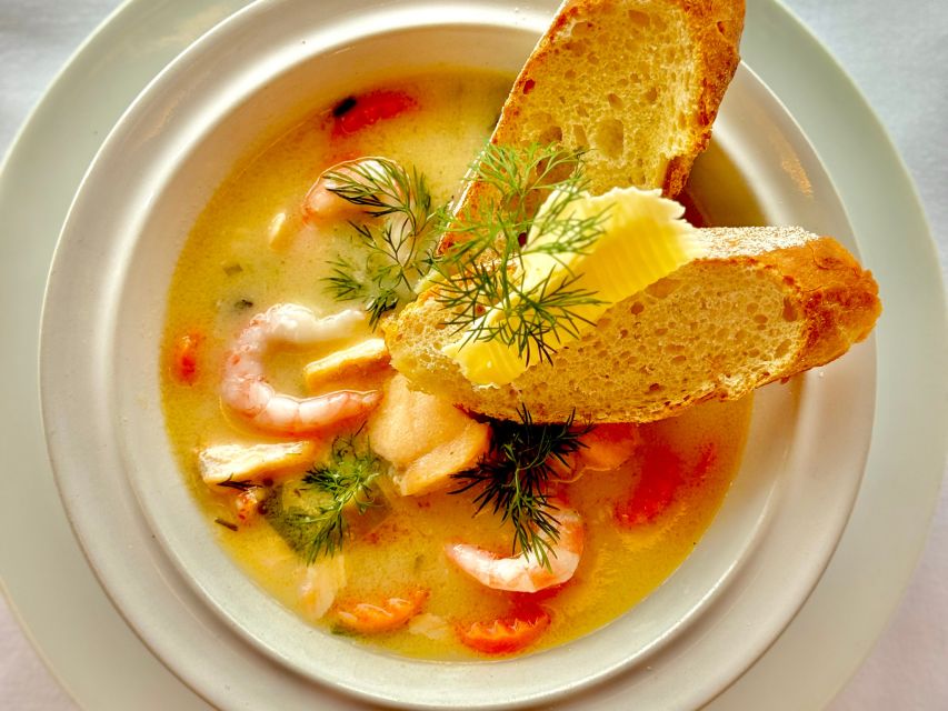Oslo: Skyline in Winter With Fish Soup Cruise - Winter comfort on an open-water boat