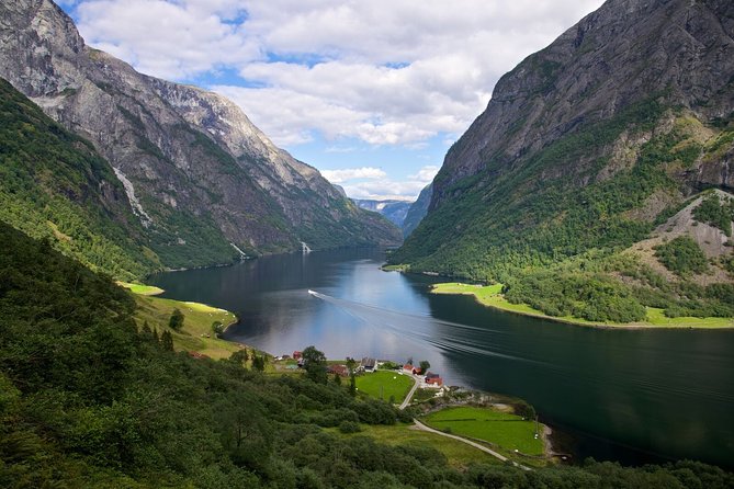 Oslo To Bergen Self-Guided Full Day Trip with Flåm Railway And Fjord Cruise - The Flåm Railway from Myrdal to Flåm