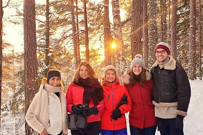 Oslo: Winter wonderland forest hike & campfire with a dog - The personal touch from Ingunn, Margarita, and Nero