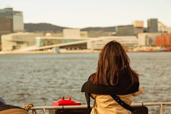 Oslofjord Sightseeing - A modern boat with warm indoor space