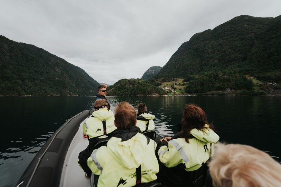Øystese: Hardangerfjord RIB safari to the Fyksesund branch - How the tour handles real-world travel problems