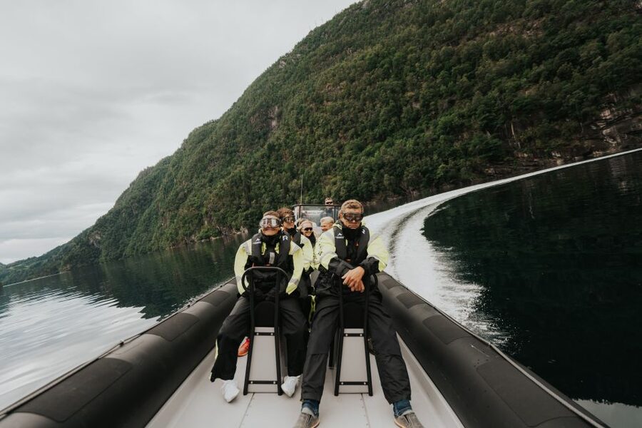 Øystese: Hardangerfjord RIB safari to the Fyksesund branch - A RIB ride with real speed, not a gentle cruise