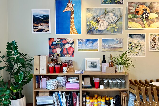 Paint Norwegian landscape with watercolor in Bergen - Joanna’s teaching style and the mood of the studio