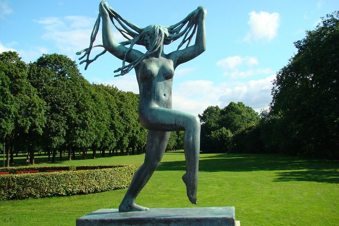 Private 5-hrs Oslo Exclusive Driverguide Luxury Limo/Van-Tour incl Museums - Lower Akerselva: street art and industrial Oslo