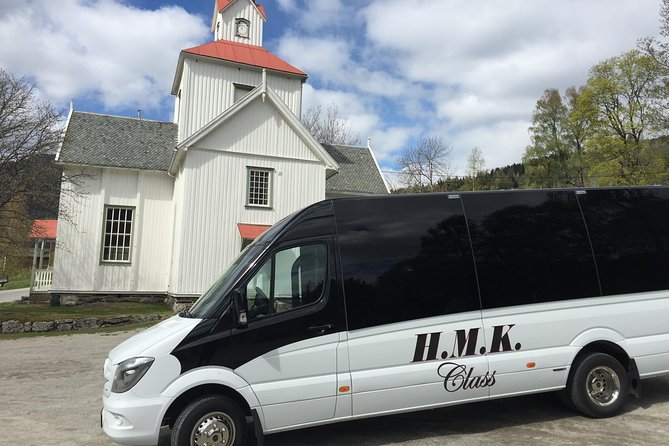Private 5-hrs Oslo Exclusive Driverguide Luxury Limo/Van-Tour incl Museums - Holmenkollen, skiing, and the high view over Oslo
