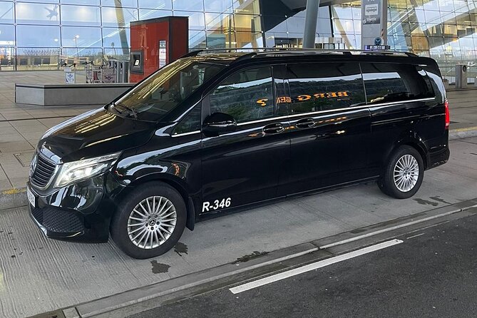 Private Airport Transfer From Bergen Airport or Hotels in Bergen - Meeting your chauffeur at Bergen Airport
