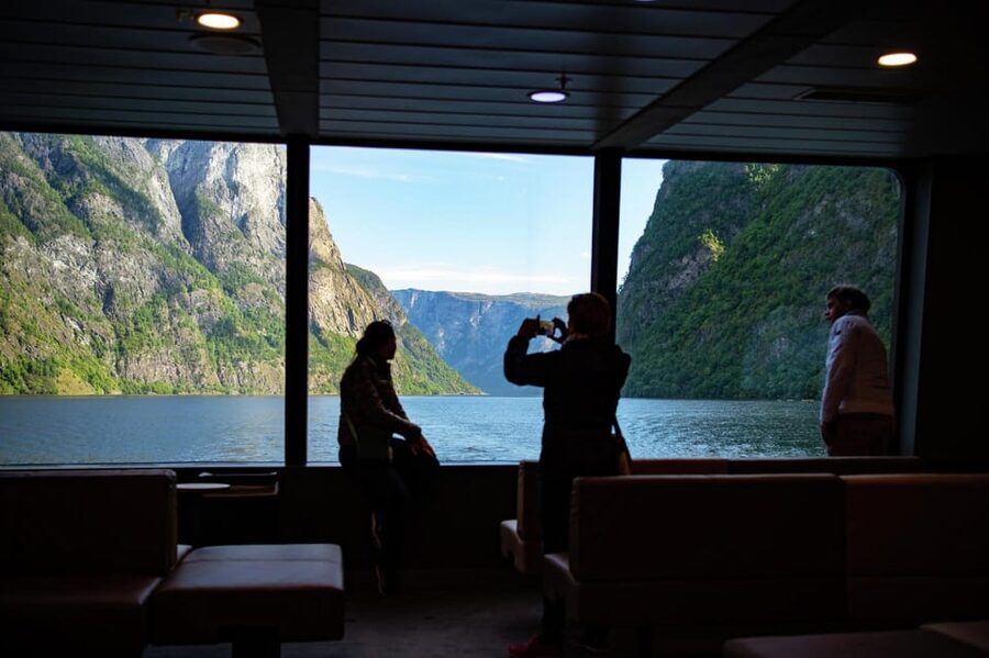 Private Day Tour- Flam Railway & Fjord Cruise From Bergen - Riding the Flåm Railway into Flåm