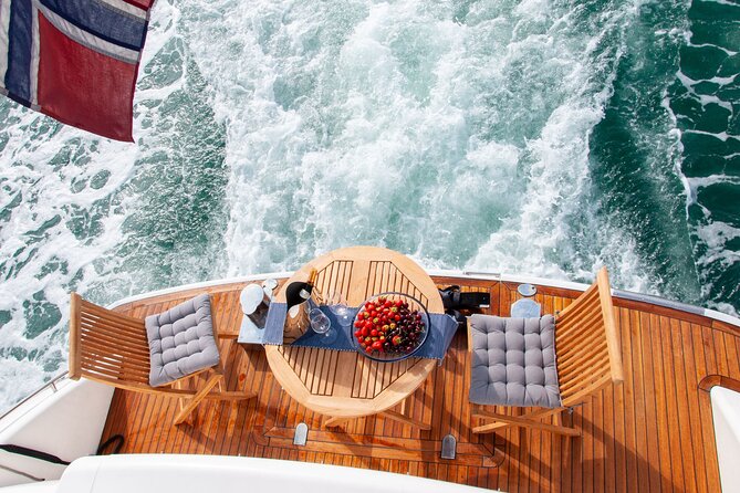 Private evening or afternoon cruise in Bergen - Drinks, food, and the captain’s hosting