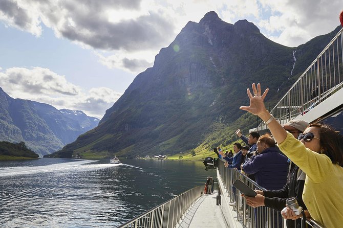 Private guided, Bergen to Oslo - Nærøyfjord Cruise & Flåm Railway - What the $1,274.26 price gets you