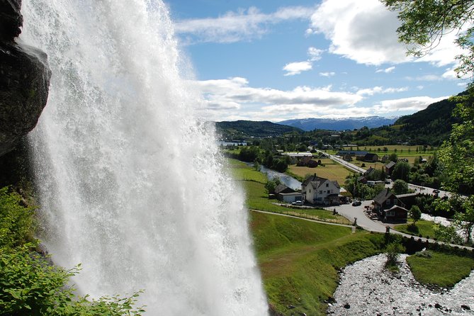 PRIVATE GUIDED TOUR: Folgefonna Glacier & Bondhus Valley from Bergen, 10 hours - Hardangerfjord and the Jondal ferry crossing