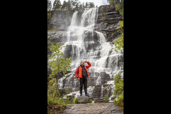 PRIVATE GUIDED TOUR: Norway's Highlights–Viking Special, 11 h - Stalheim Hotel and the Nærøydalen view