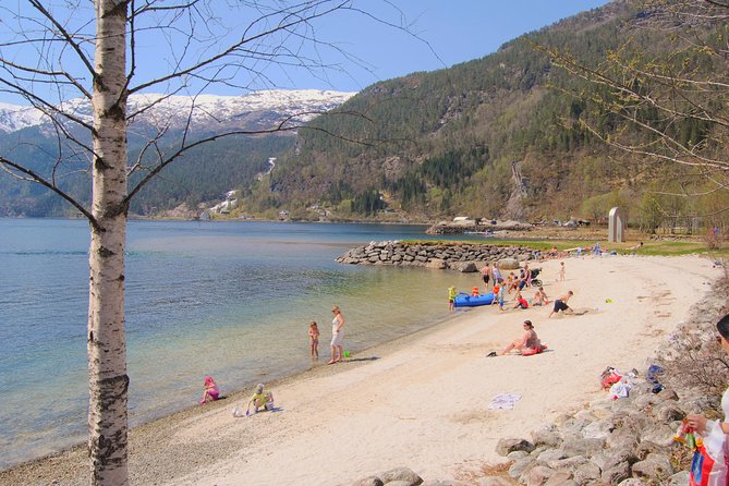 PRIVATE GUIDED TOUR: Secrets of the Fjords - the Osterfjord and Mo, 6-7 hours - Hesjedalsfossen, a waterfall with a quieter feel