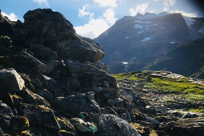 Private shore excursions Troll road in 5-7 groups - Aksla Mountain gives you the Ålesund view
