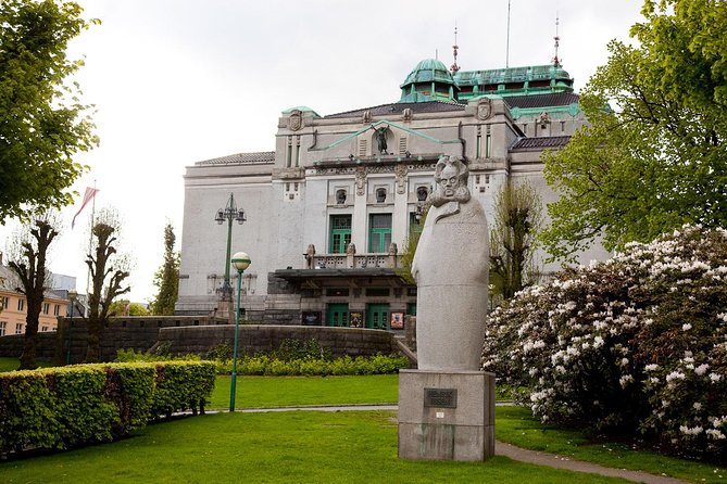 PRIVATE TOUR: Bergen city sightseeing, 5 hours - Why the private vehicle matters in Bergen