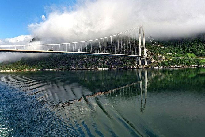 Private tour - Hardangerfjord, Voss Gondola & 4 Great Waterfalls - Crossing Hardanger Bridge