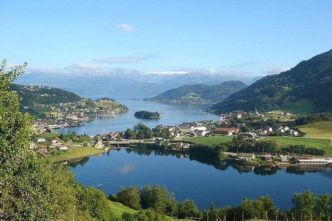 Private tour - Hardangerfjord, Voss Gondola & 4 Great Waterfalls - The dramatic drop at Vøringsfossen