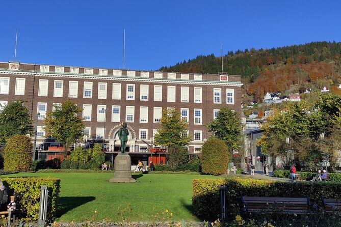 Private Tour in Bergen with Professional Guides - Festplassen and Bergen’s civic center