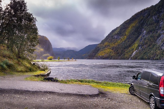 Private tour to Sognefjord and Flåm from Bergen, 24 hr refundable - Stalheim Hotel and the steep road to Gudvangen