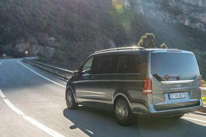 Private Transfer From Bergen Hotel to Bergen Airport - The private vehicle makes the difference