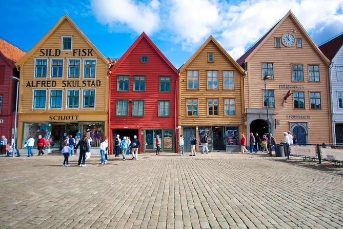 Private Walking Tour of Bergen - Festplassen and Bergen’s city plan