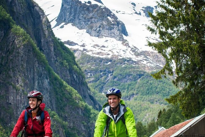 Self-Guided Full Day: Bergen To Oslo with Sognefjord cruise (5h) - Riding the Flåm Railway up to Myrdal