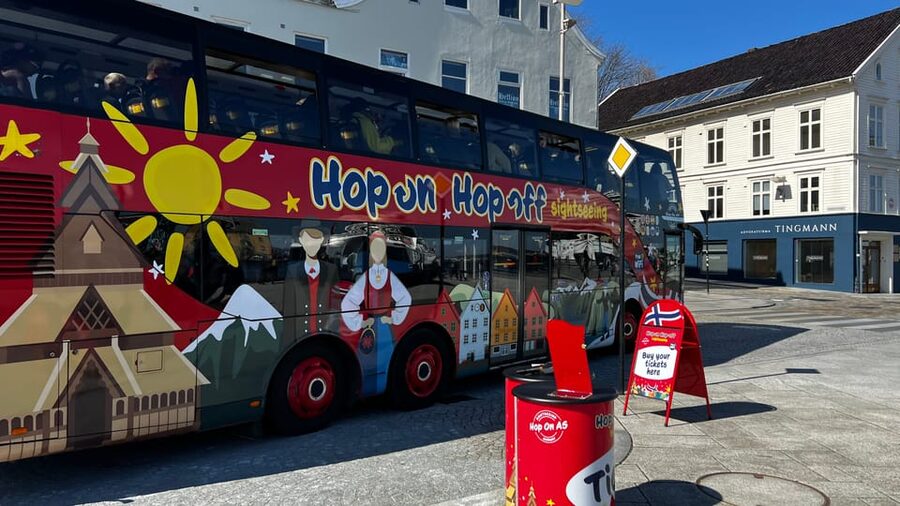 Stavanger: 24-Hour Hop-On Hop-Off Bus Pass - Gamle Stavanger and the city center