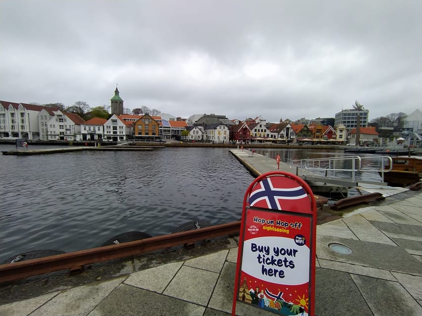 Stavanger: 24-Hour Hop-On Hop-Off Bus Pass - St. Petri Church and the Museum of Archaeology