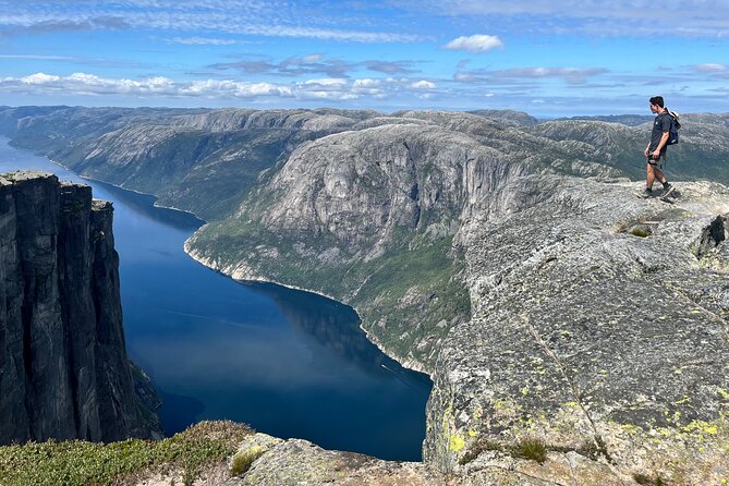 Stavanger: Kjerag Hike with Guide and Transportation - Kjerag is more than a photograph