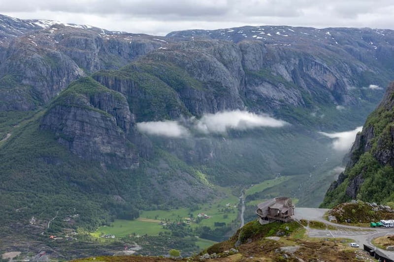 Stavanger: Kjerag Summer Hike with Packed Lunch - Key points to know before booking