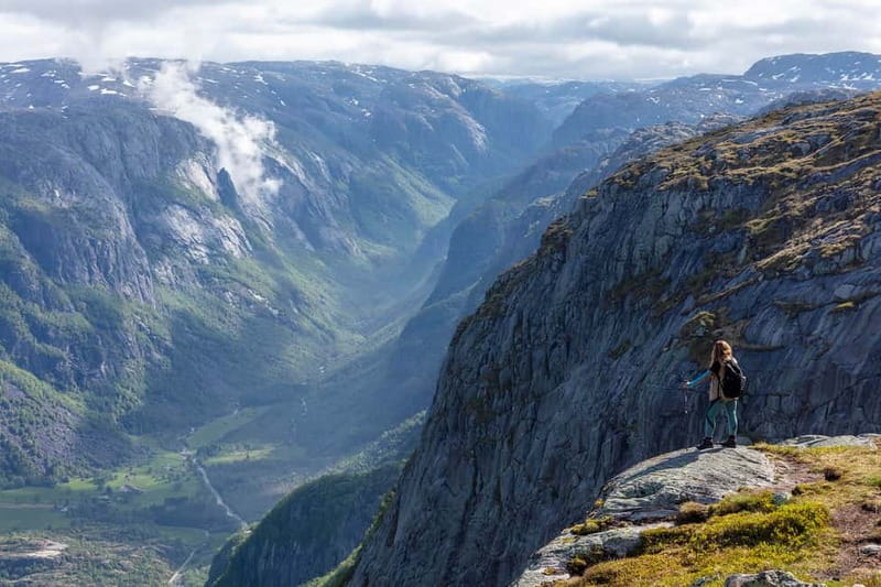 Stavanger: Kjerag Summer Hike with Packed Lunch - The Kjerag plateau and the famous boulder