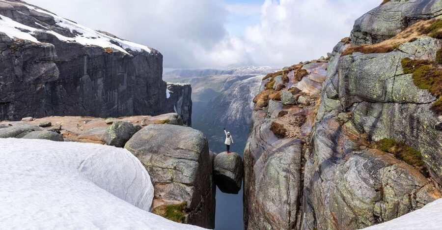 Stavanger: Off-Season Hike to Kjerag + Packed Lunch - Kjeragbolten and the Safe Way Up