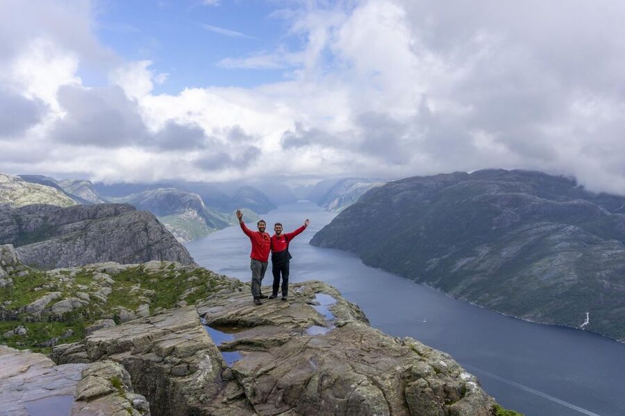 Stavanger: Preikestolen Classic Hike and Side Trail - The climb through changing Norwegian weather