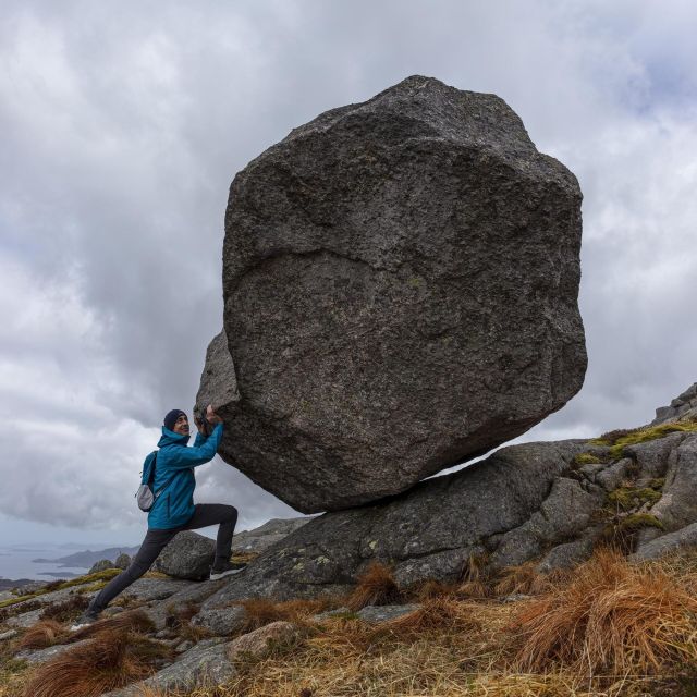 Stavanger: Preikestolen Hidden Trail Hike + Canoe + Lunch - A three-and-a-half-hour climb to the famous cliff